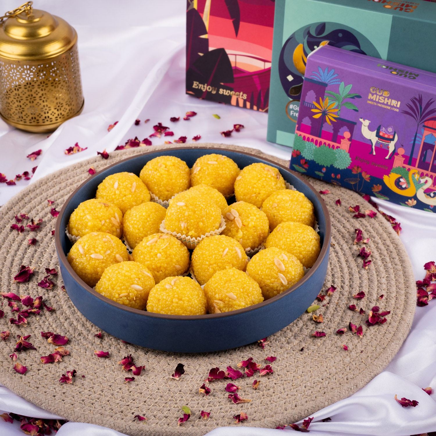 Kesar Kanpuri Laddu - Gud Mishri