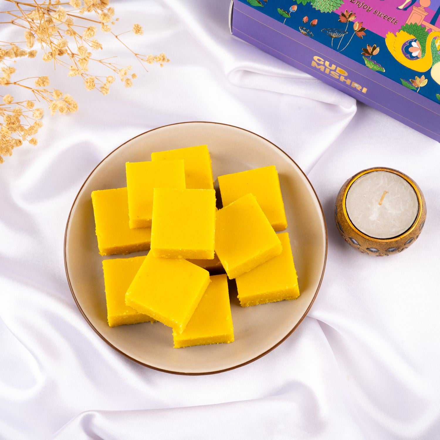 Kesar Mawa Barfi - Gud Mishri