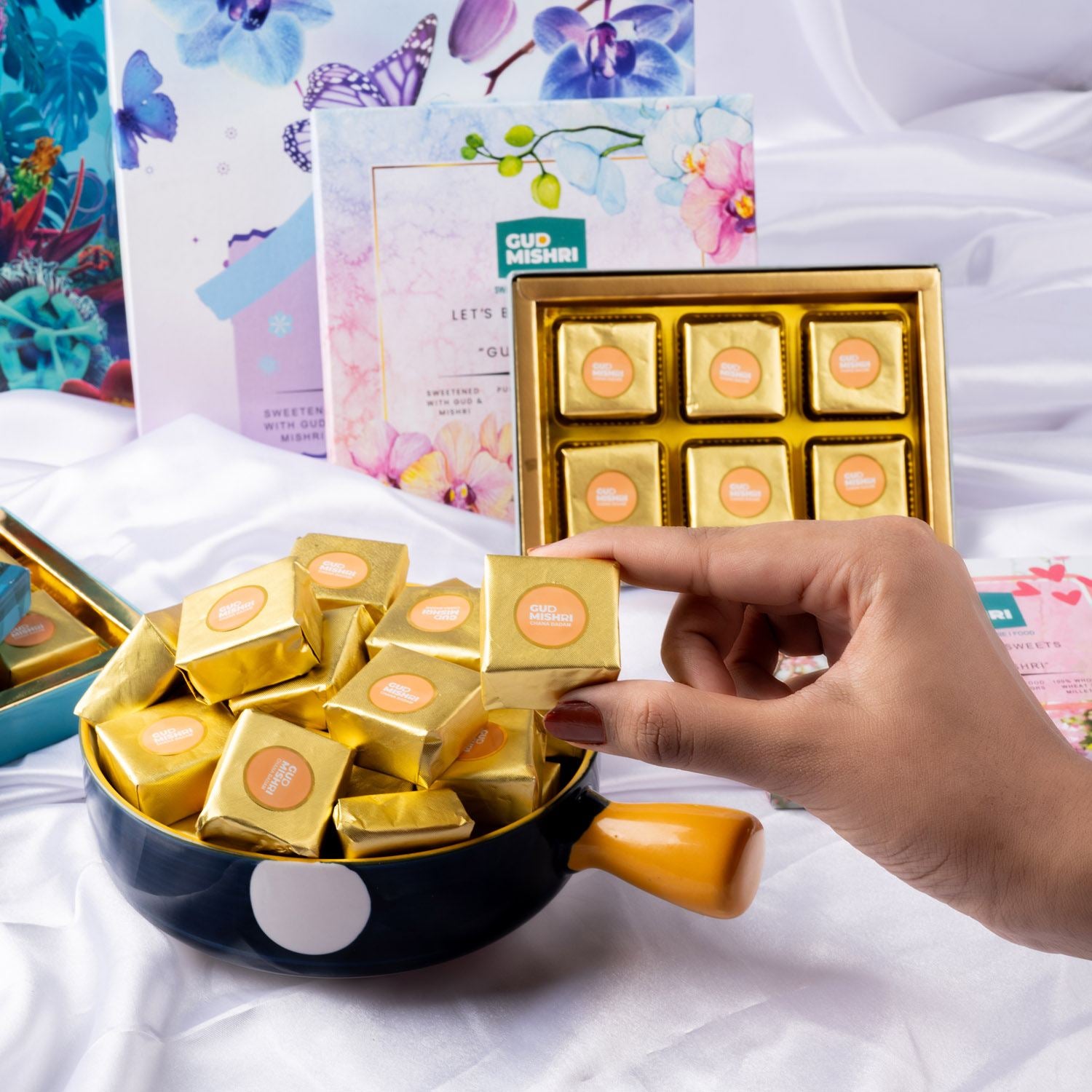 Chana Badam Bite Boxes - Gud Mishri