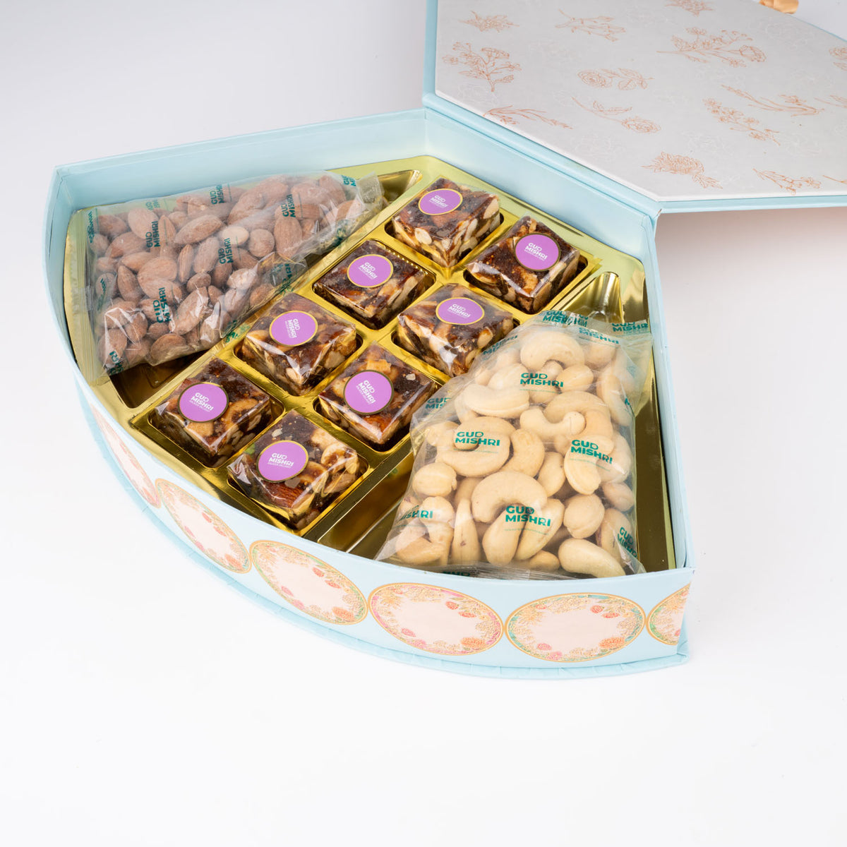 Mix Roasted Cashew, Almond and Anjeer Delight Gift Hamper (DGH-37)