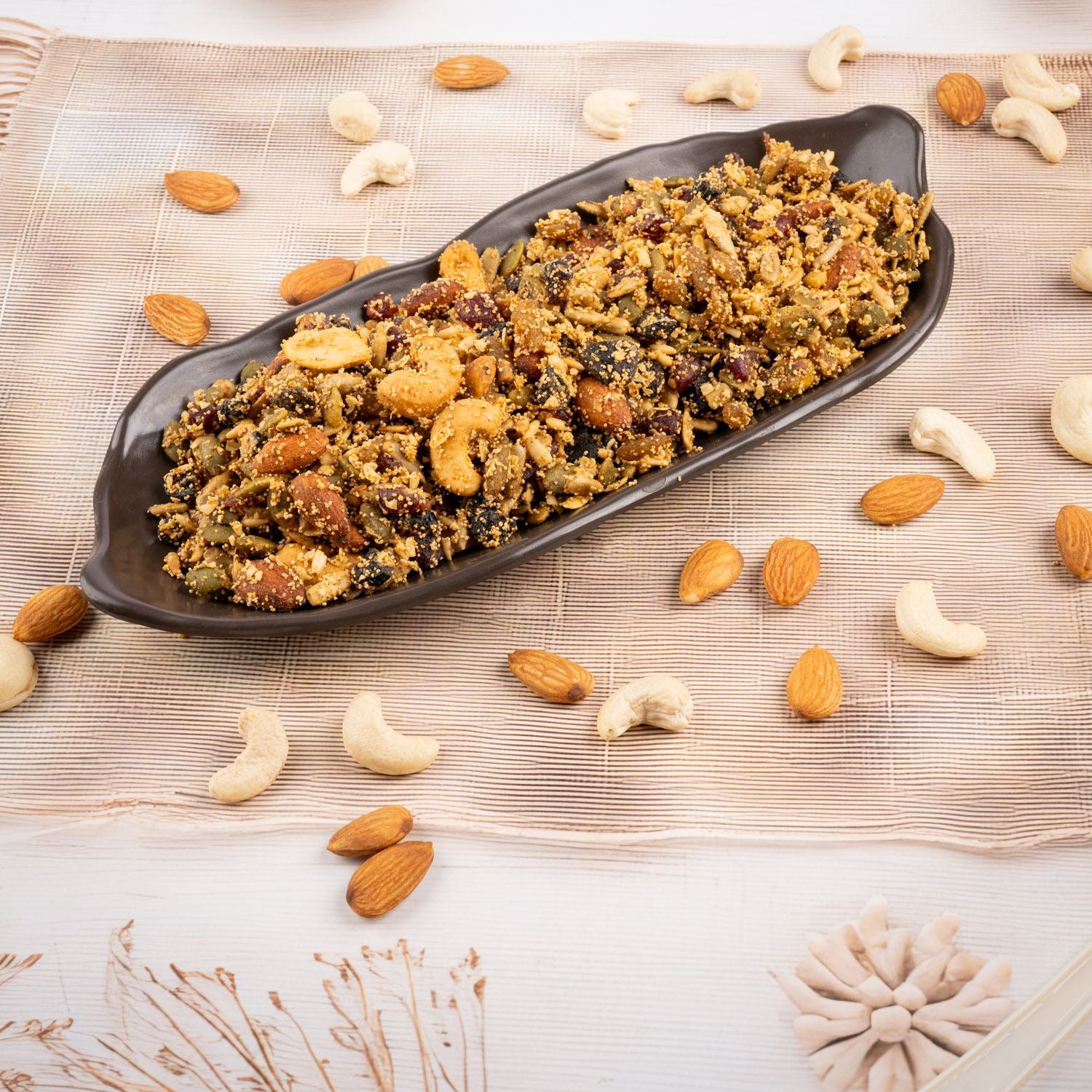 Chatkara Nuts & Seeds (70gm) - Gud Mishri