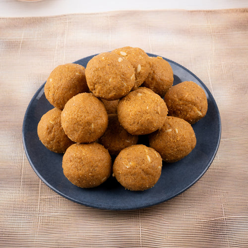 Besan Laddu (Sugar-Free) - Gud Mishri