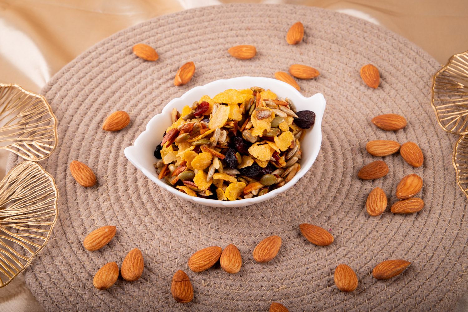 Mix Seeds & Nuts Crunchy (70gm) - Gud Mishri