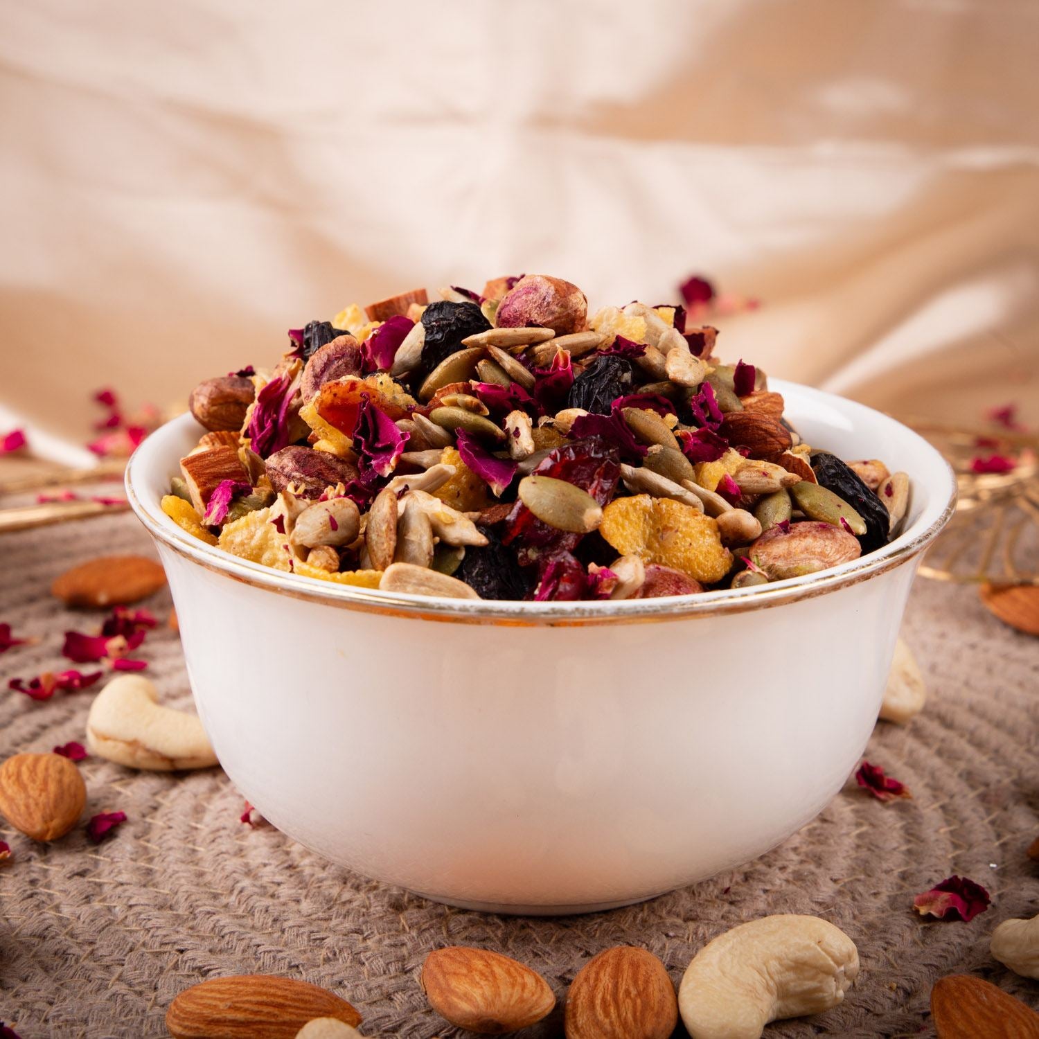 Gulabo Nuts Mix (70gm) - Gud Mishri